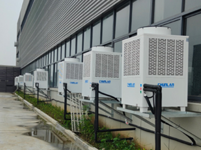 华泽机电蒸发冷省电空调和中英空调的对比？